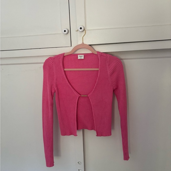Abercrombie & Fitch Sweaters - Abercrombie & Fitch Pink Sweater